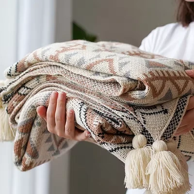 Tassel Bohemian pam vov